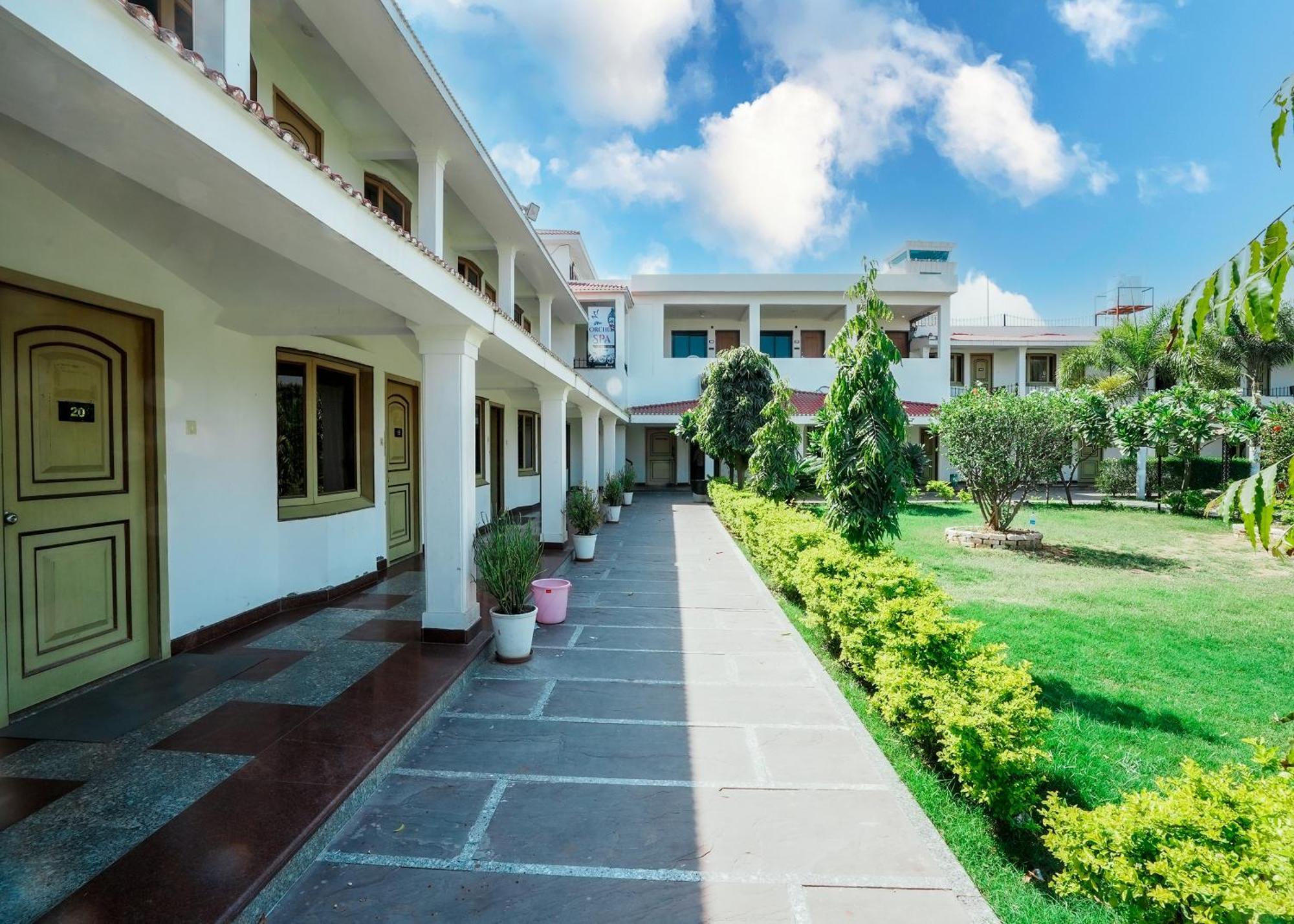 Rupis Resort Near Udaipur Airport Dabok Dış mekan fotoğraf