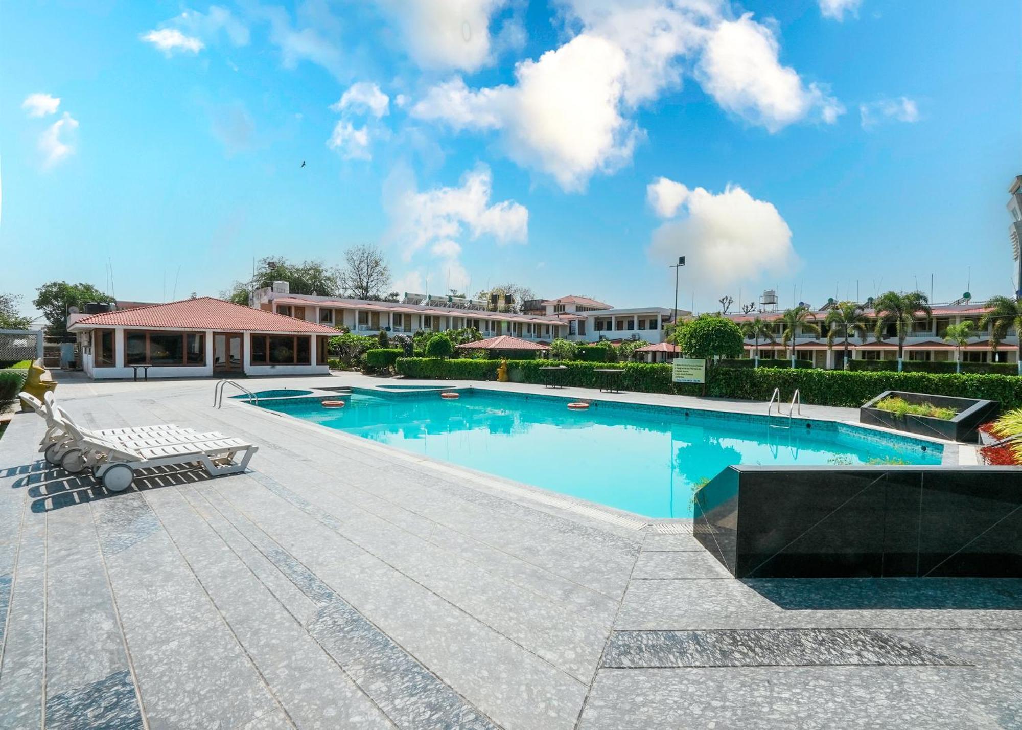 Rupis Resort Near Udaipur Airport Dabok Dış mekan fotoğraf