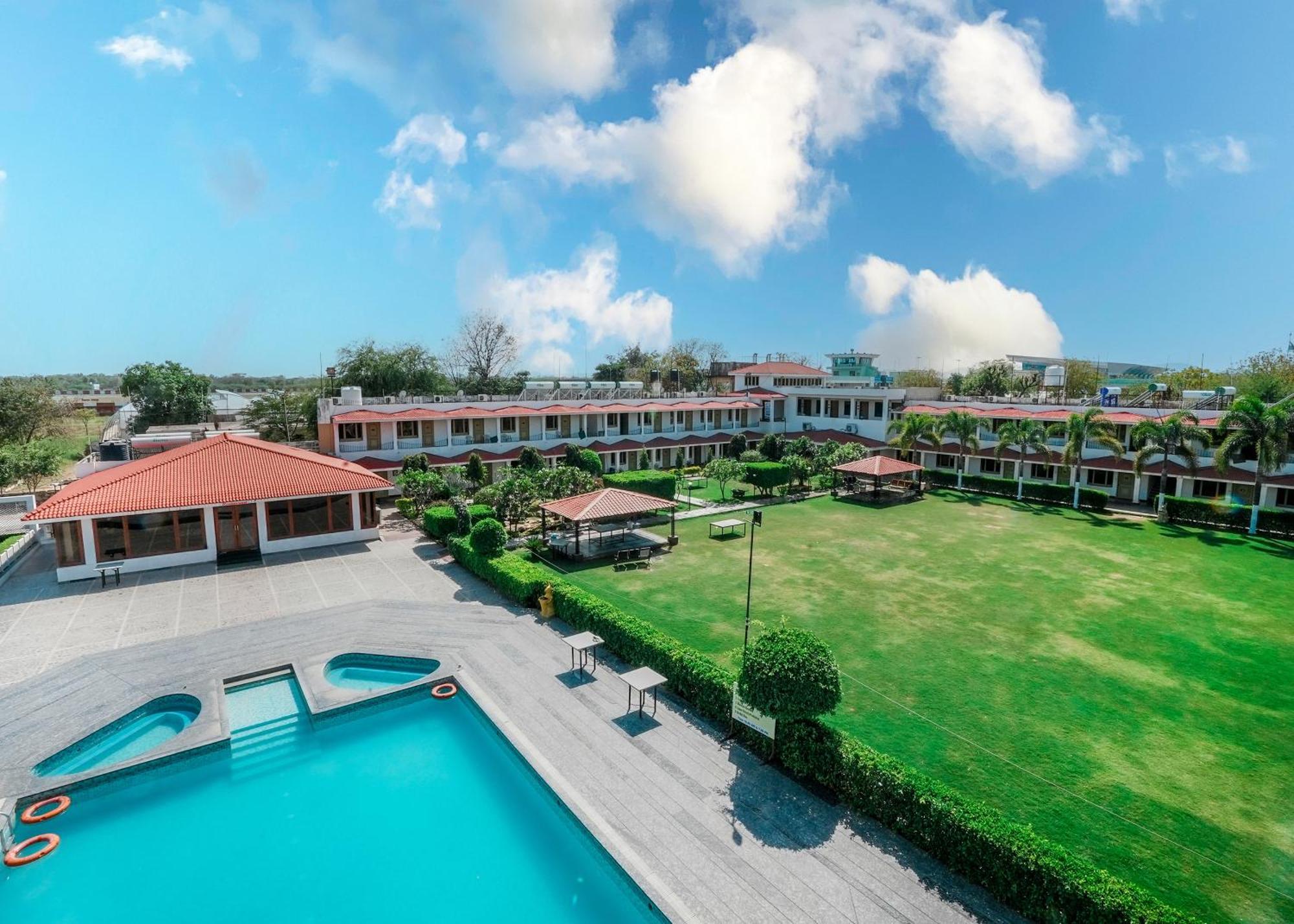 Rupis Resort Near Udaipur Airport Dabok Dış mekan fotoğraf
