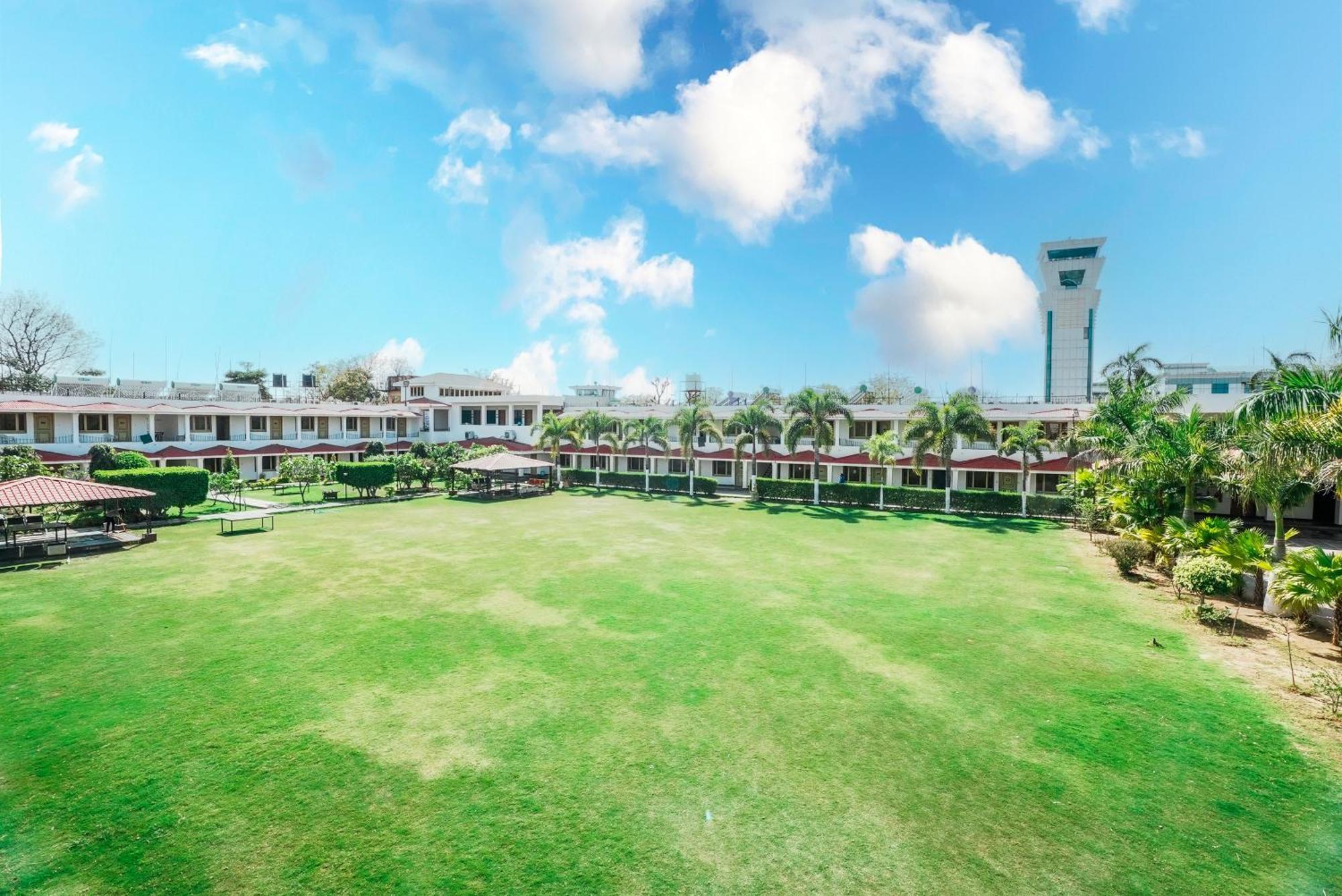 Rupis Resort Near Udaipur Airport Dabok Dış mekan fotoğraf